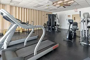 3701 N Country Club Dr, Aventura, FL 33180 - Photo 24