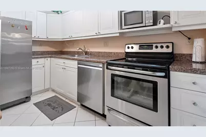 3701 N Country Club Dr #606, Aventura, FL 33180 - Photo 4