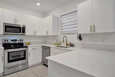 250 SW 159th Ct #250, Pembroke Pines, FL 33027 - Photo 12