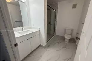 18942 NW 86th Ct, Hialeah, FL 33015 - Photo 2