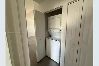 18942 NW 86th Ct #4106, Hialeah, FL 33015 - Photo 10