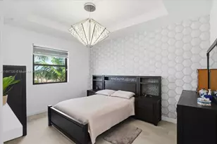 8929 NW 183rd St, Hialeah, FL 33018 - Photo 20