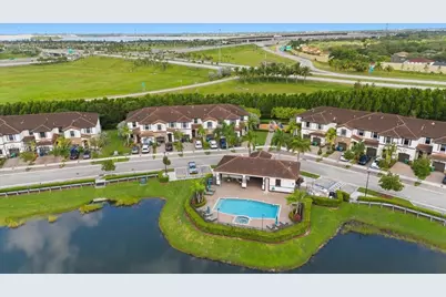 8929 NW 183rd St, Hialeah, FL 33018 - Photo 36