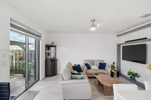 8929 NW 183rd St, Hialeah, FL 33018 - Photo 14