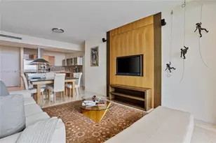 218 SE 14th St, Miami, FL 33131 - Photo 6