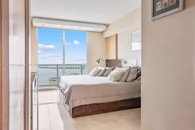 218 SE 14th St #2105, Miami, FL 33131 - Photo 16