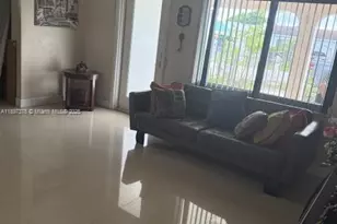 961 E 10th Pl, Hialeah, FL 33010 - Photo 6