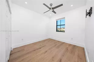 10800 W 35th Way, Hialeah, FL 33018 - Photo 22