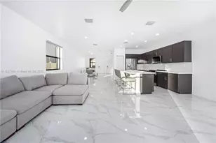 10800 W 35th Way, Hialeah, FL 33018 - Photo 12