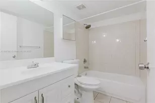 2020 NW 119th St, Miami, FL 33167 - Photo 18