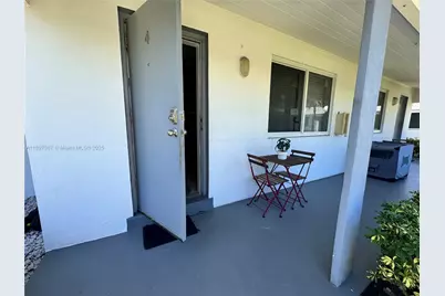 2305 Monroe St #4, Hollywood, FL 33020 - Photo 14