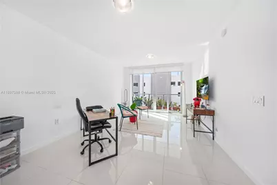 7751 NW 107th Ave #422, Doral, FL 33178 - Photo 2