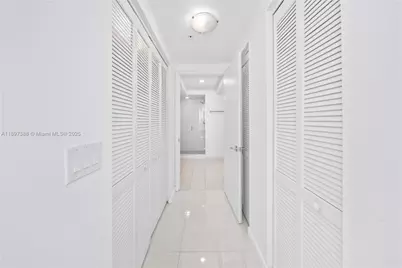 7751 NW 107th Ave #422, Doral, FL 33178 - Photo 4