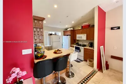 8039 Lake Dr #201, Doral, FL 33166 - Photo 6