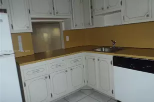 410 SE 2nd St, Hallandale Beach, FL 33009 - Photo 30