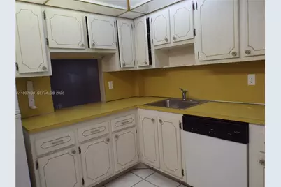 410 SE 2nd St #102, Hallandale Beach, FL 33009 - Photo 28