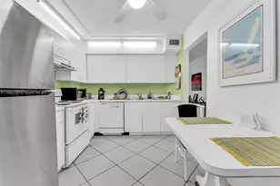 10382 NW 24th Pl, Sunrise, FL 33322 - Photo 8