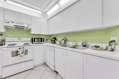 10382 NW 24th Pl #104, Sunrise, FL 33322 - Photo 6