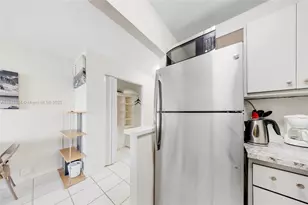 7904 West Dr, North Bay Village, FL 33141 - Photo 18
