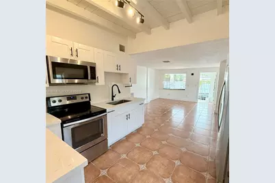 2729 SW 67th Ave, Miami, FL 33155 - Photo 4