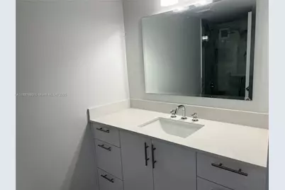 555 NE 15th St #411, Miami, FL 33132 - Photo 4