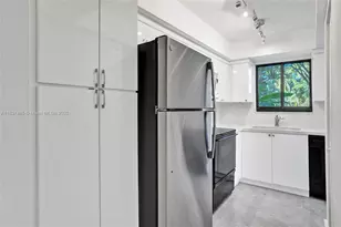 20332 NE 34th Ct, Aventura, FL 33180 - Photo 8