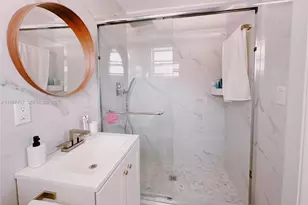 3051 NW 14th St, Miami, FL 33125 - Photo 8