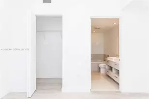 55 SW 9th St, Miami, FL 33130 - Photo 6