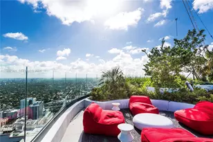 55 SW 9th St, Miami, FL 33130 - Photo 30