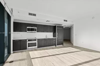 55 SW 9th St #3006, Miami, FL 33130 - Photo 6
