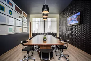 55 SW 9th St, Miami, FL 33130 - Photo 18