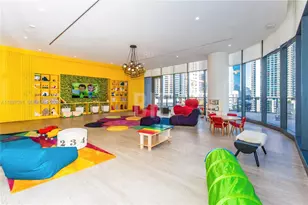 55 SW 9th St, Miami, FL 33130 - Photo 20