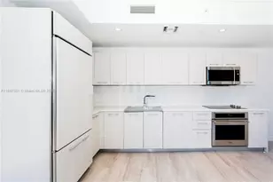 55 SW 9th St, Miami, FL 33130 - Photo 4