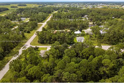 8004 Vega Ct, Other City - In The State Of Florida, FL 33935 - Photo 38