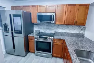 2301 W 60th St, Hialeah, FL 33016 - Photo 12