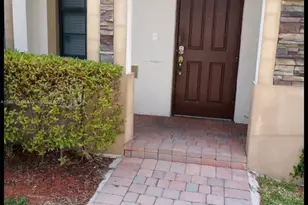 528 SE 32nd Ave, Homestead, FL 33033 - Photo 1