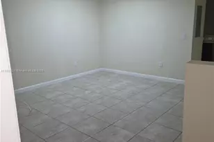 528 SE 32nd Ave, Homestead, FL 33033 - Photo 2