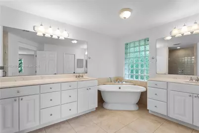 3620 Heron Ridge Ln, Weston, FL 33331 - Photo 16