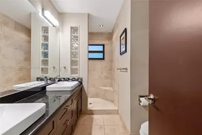 8111 SW 183rd St, Palmetto Bay, FL 33157 - Photo 60