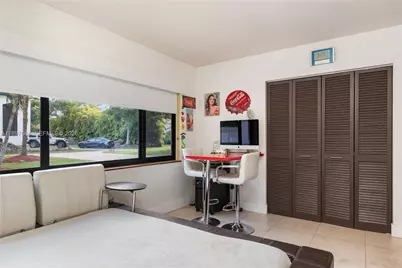 8111 SW 183rd St, Palmetto Bay, FL 33157 - Photo 54