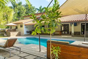 8111 SW 183rd St, Palmetto Bay, FL 33157 - Photo 6