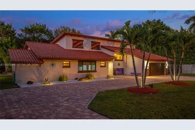 8111 SW 183rd St, Palmetto Bay, FL 33157 - Photo 14