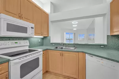 7486 Granville Dr #410, Tamarac, FL 33321 - Photo 10