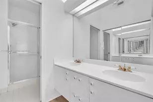 7486 Granville Dr, Tamarac, FL 33321 - Photo 16