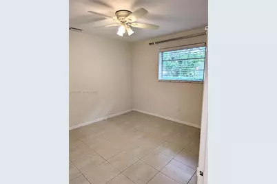 856 Benevento Ave #1, Coral Gables, FL 33146 - Photo 12