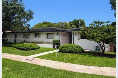 856 Benevento Ave #1, Coral Gables, FL 33146 - Photo 1