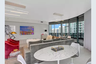1000 Brickell Plz #3402, Miami, FL 33131 - Photo 4