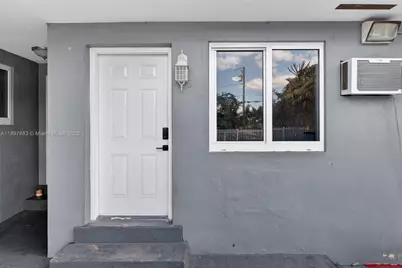 1864 NW 28th St, Miami, FL 33142 - Photo 12