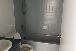 855 NE 209th St, Miami, FL 33179 - Photo 28