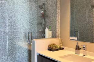 68 SE 6th St, Miami, FL 33131 - Photo 20